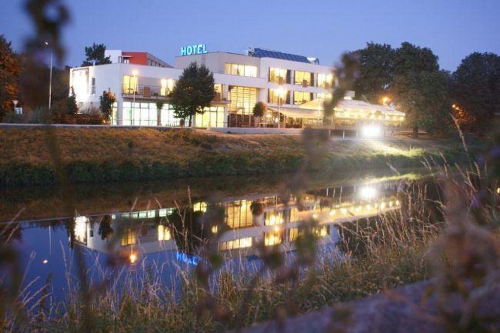 Hotel River Нітра Екстер'єр фото